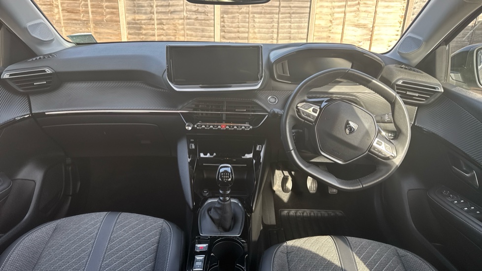 Peugeot 208 1.2 PureTech 100 Allure 5dr Petrol Hatchback - Image 10