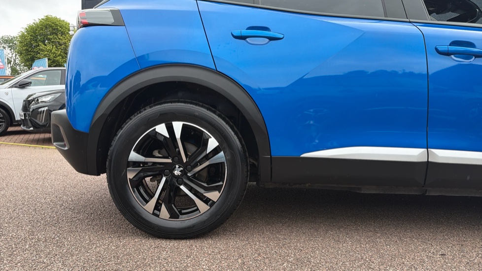 Peugeot 2008 100kW GT 50kWh 5dr Auto Electric Estate - Image 7