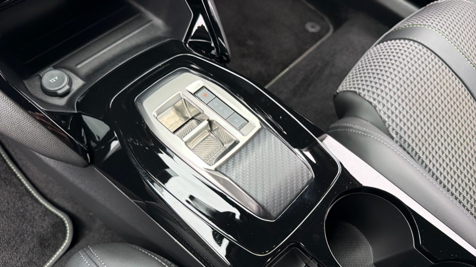 Peugeot 2008 100kW GT 50kWh 5dr Auto Electric Estate - Image 13