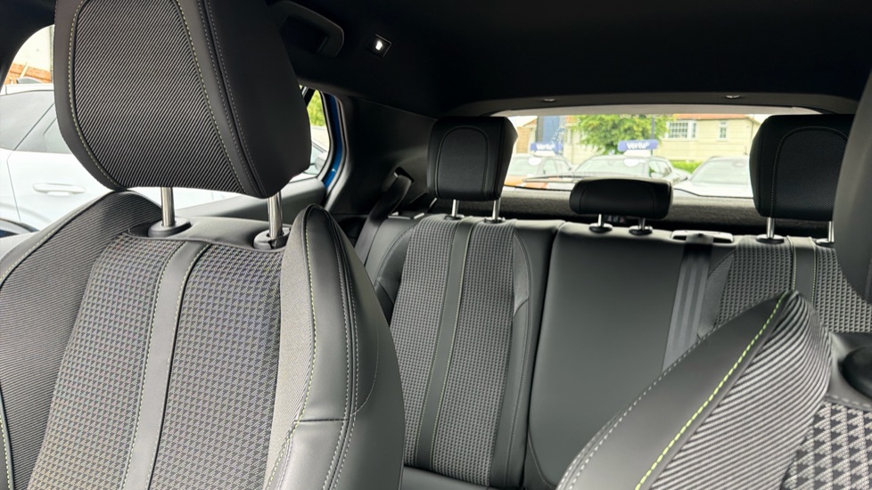 Peugeot 2008 100kW GT 50kWh 5dr Auto Electric Estate - Image 15