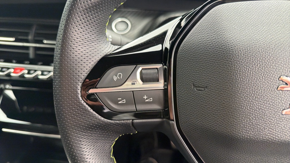 Peugeot 2008 100kW GT 50kWh 5dr Auto Electric Estate - Image 23
