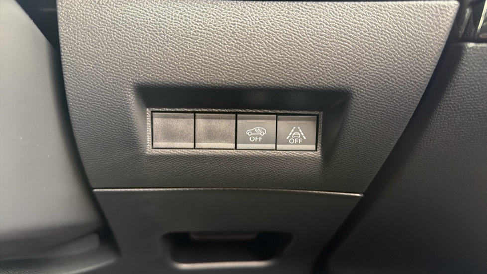 Peugeot 2008 100kW GT 50kWh 5dr Auto Electric Estate - Image 28