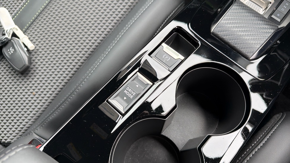 Peugeot 2008 100kW GT 50kWh 5dr Auto Electric Estate - Image 33