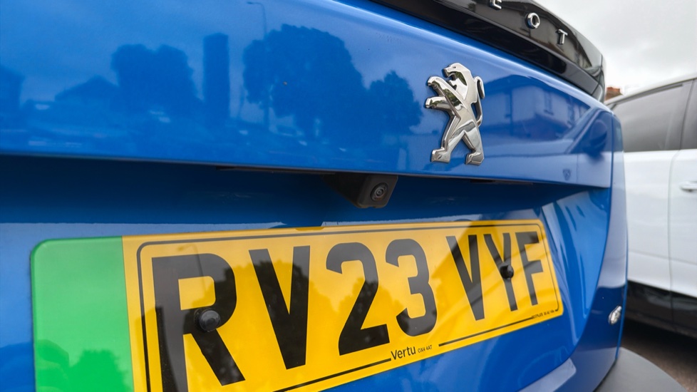 Peugeot 2008 100kW GT 50kWh 5dr Auto Electric Estate - Image 39