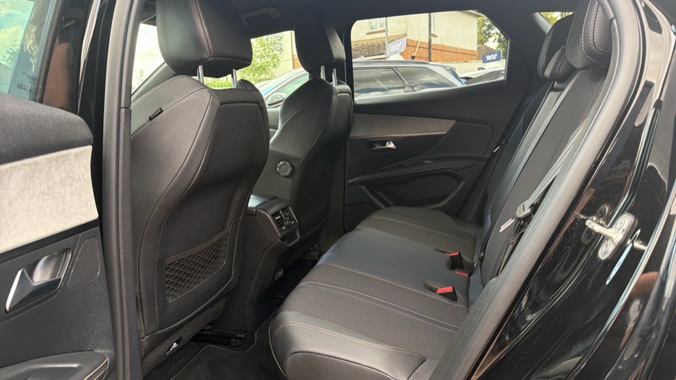 Peugeot 3008 1.2 PureTech GT 5dr EAT8 Petrol Estate - Image 16