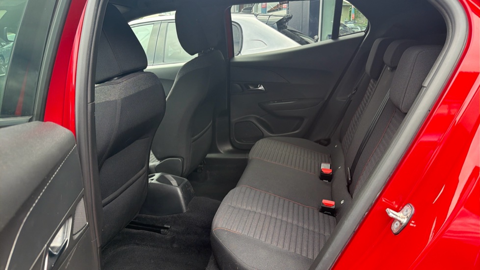 Peugeot 2008 1.2 PureTech Active Premium+ 5dr Petrol Estate - Image 16