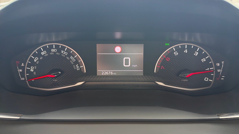Peugeot 2008 1.2 PureTech Active Premium+ 5dr Petrol Estate - Image 18
