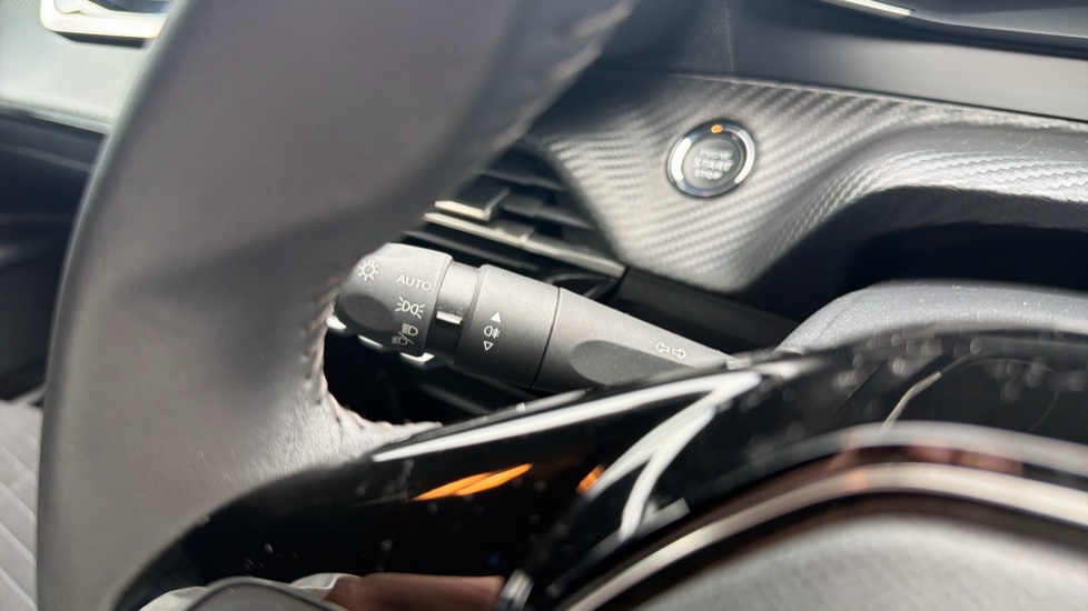 Peugeot 2008 1.2 PureTech Active Premium+ 5dr Petrol Estate - Image 34