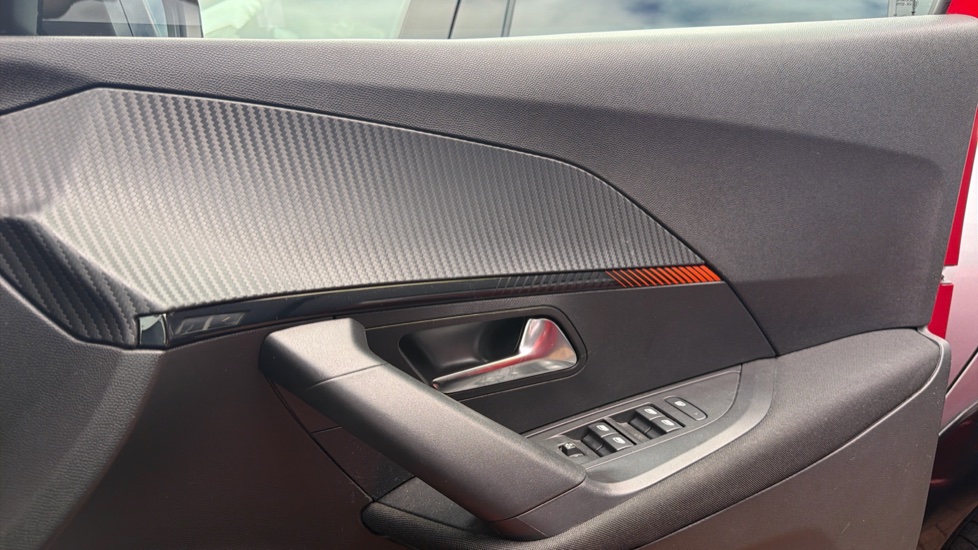 Peugeot 2008 1.2 PureTech Active Premium+ 5dr Petrol Estate - Image 36