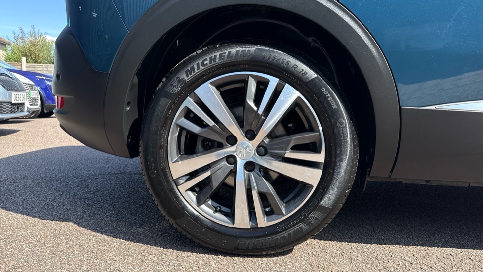 Peugeot 5008 1.5 BlueHDi Allure Premium+ 5dr EAT8 Diesel Estate - Image 7