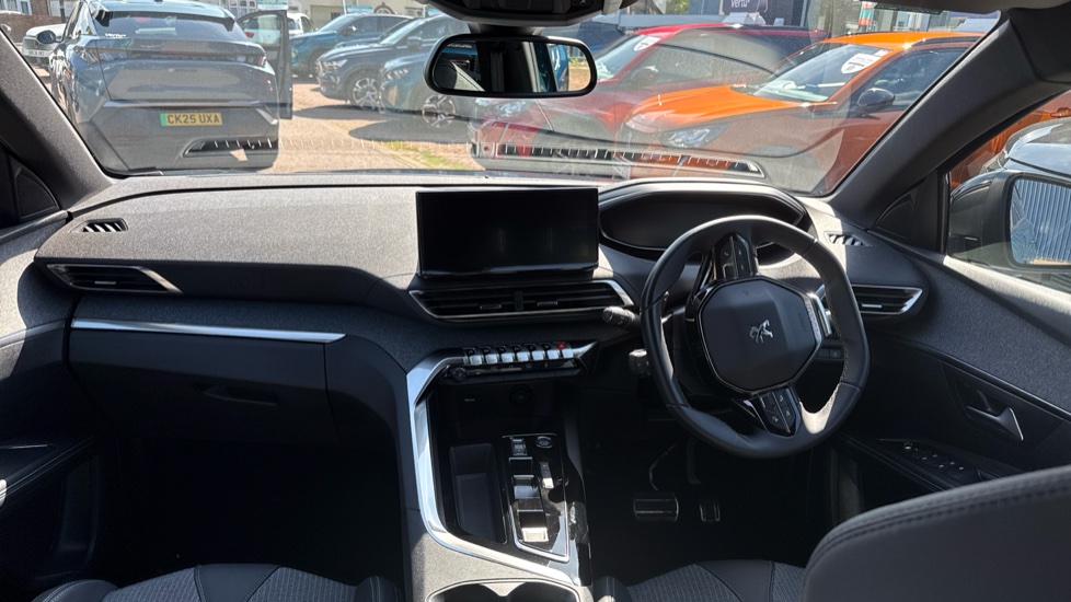 Peugeot 5008 1.5 BlueHDi Allure Premium+ 5dr EAT8 Diesel Estate - Image 10