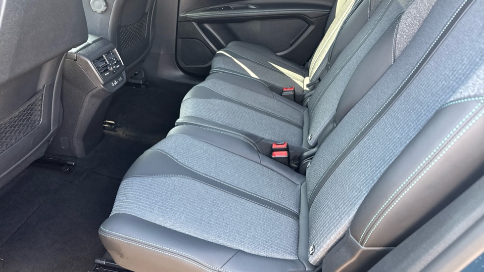 Peugeot 5008 1.5 BlueHDi Allure Premium+ 5dr EAT8 Diesel Estate - Image 16