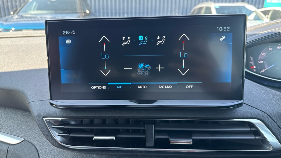 Peugeot 5008 1.5 BlueHDi Allure Premium+ 5dr EAT8 Diesel Estate - Image 36