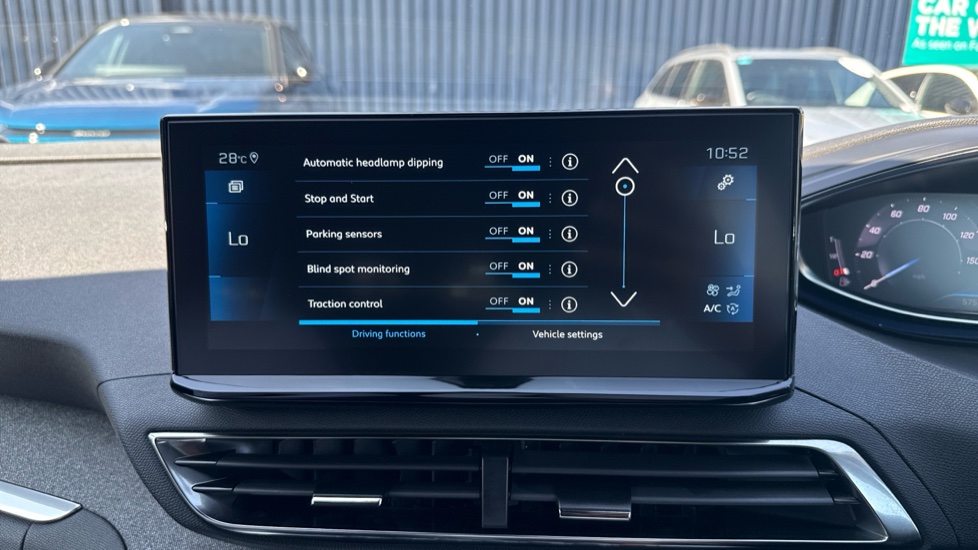 Peugeot 5008 1.5 BlueHDi Allure Premium+ 5dr EAT8 Diesel Estate - Image 38