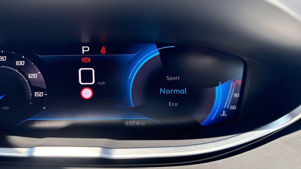 Peugeot 5008 1.5 BlueHDi Allure Premium+ 5dr EAT8 Diesel Estate - Image 43