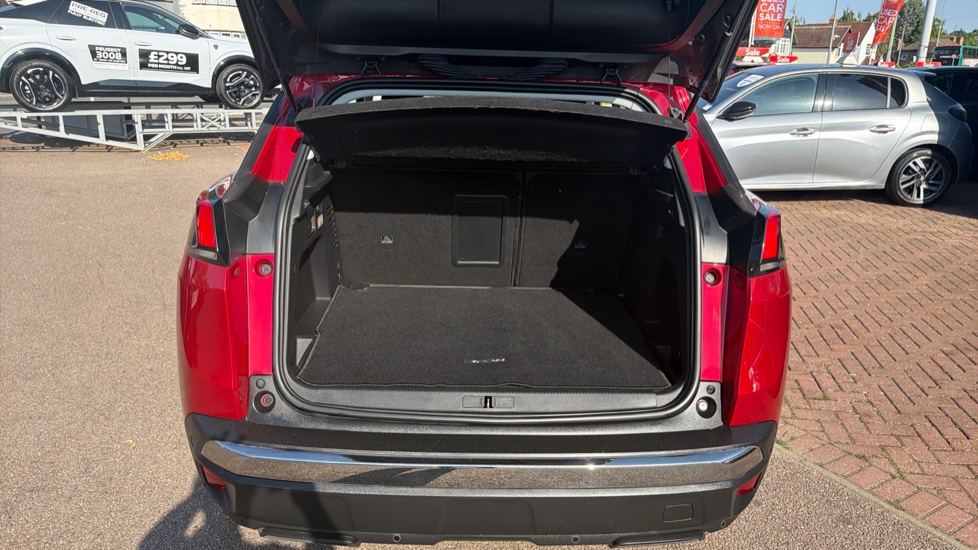 Peugeot 3008 1.2 PureTech Allure 5dr Petrol Estate - Image 4