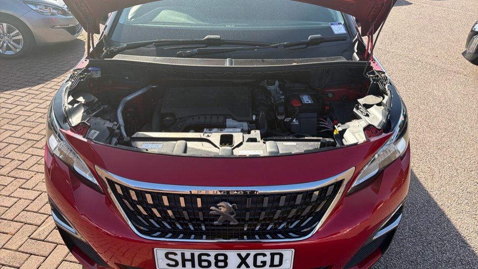 Peugeot 3008 1.2 PureTech Allure 5dr Petrol Estate - Image 8