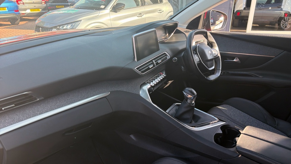 Peugeot 3008 1.2 PureTech Allure 5dr Petrol Estate - Image 9