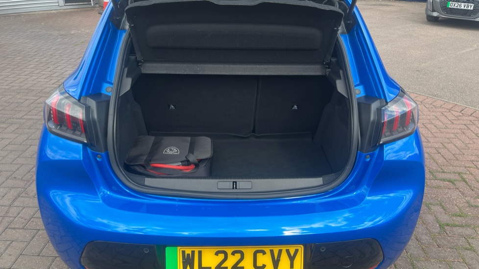 Peugeot 208 100kW GT Premium 50kWh 5dr Auto Electric Hatchback - Image 4