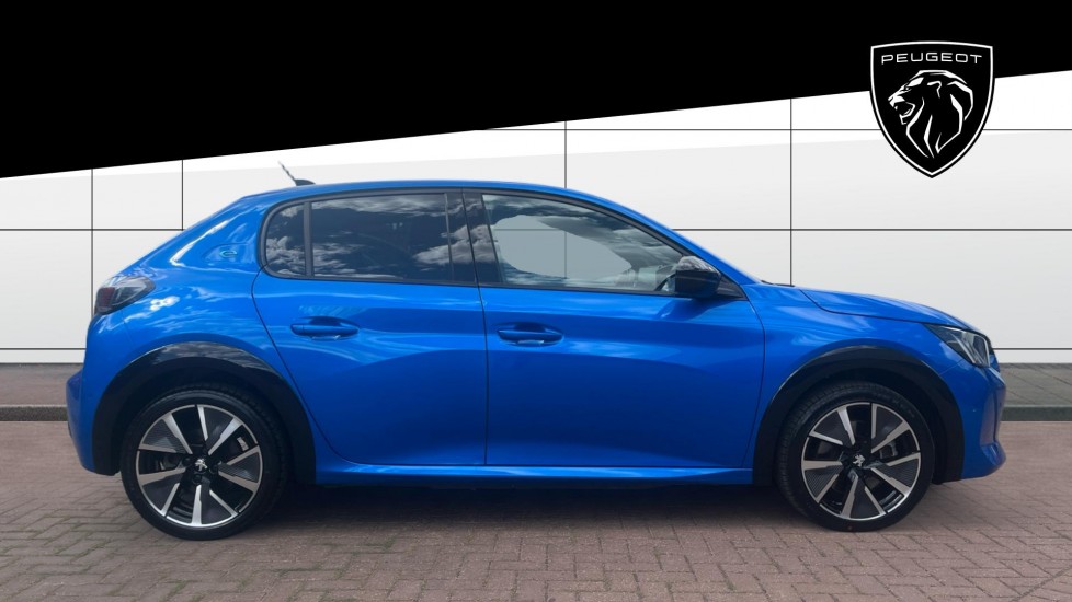 Peugeot 208 100kW GT Premium 50kWh 5dr Auto Electric Hatchback - Image 5
