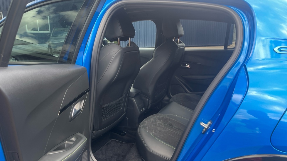 Peugeot 208 100kW GT Premium 50kWh 5dr Auto Electric Hatchback - Image 16