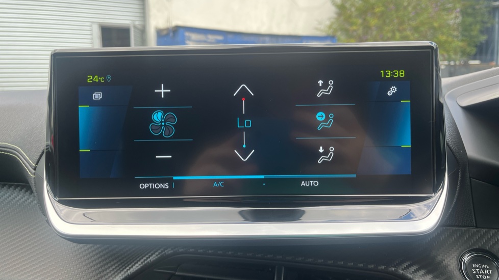 Peugeot 208 100kW GT Premium 50kWh 5dr Auto Electric Hatchback - Image 30