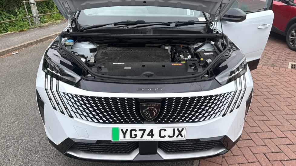 Peugeot 3008 157kW GT 73kWh 5dr Auto Electric Estate - Image 8