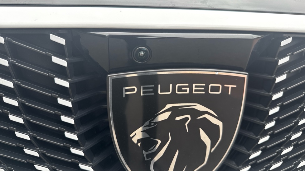 Peugeot 3008 157kW GT 73kWh 5dr Auto Electric Estate - Image 23