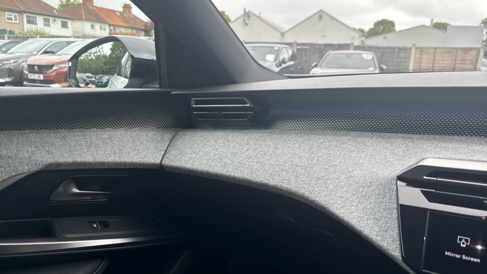 Peugeot 3008 157kW GT 73kWh 5dr Auto Electric Estate - Image 34