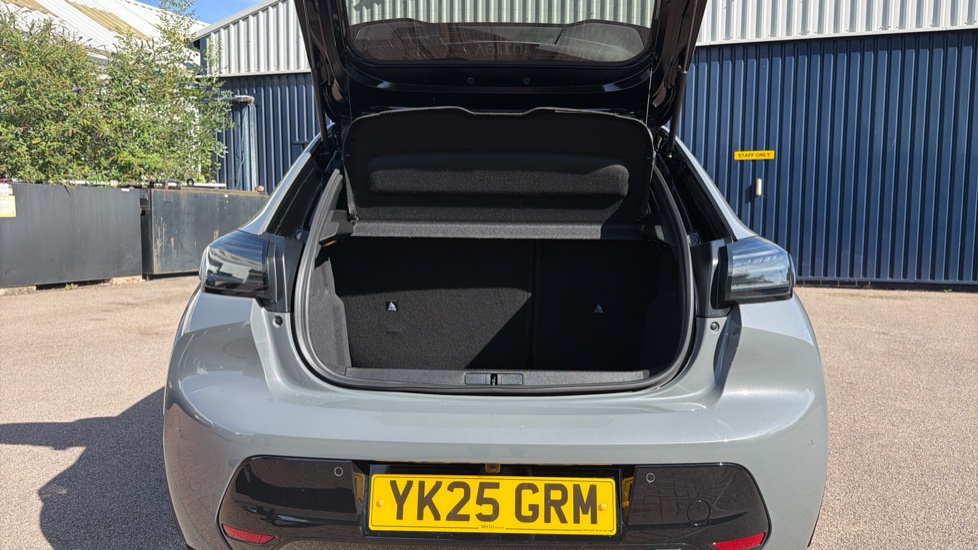Peugeot 208 1.2 Hybrid 145 GT 5dr e-DSC6 Petrol Hatchback - Image 4