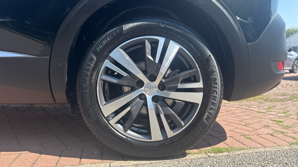 Peugeot 5008 1.2 PureTech Allure Premium+ 5dr EAT8 Petrol Estate - Image 7