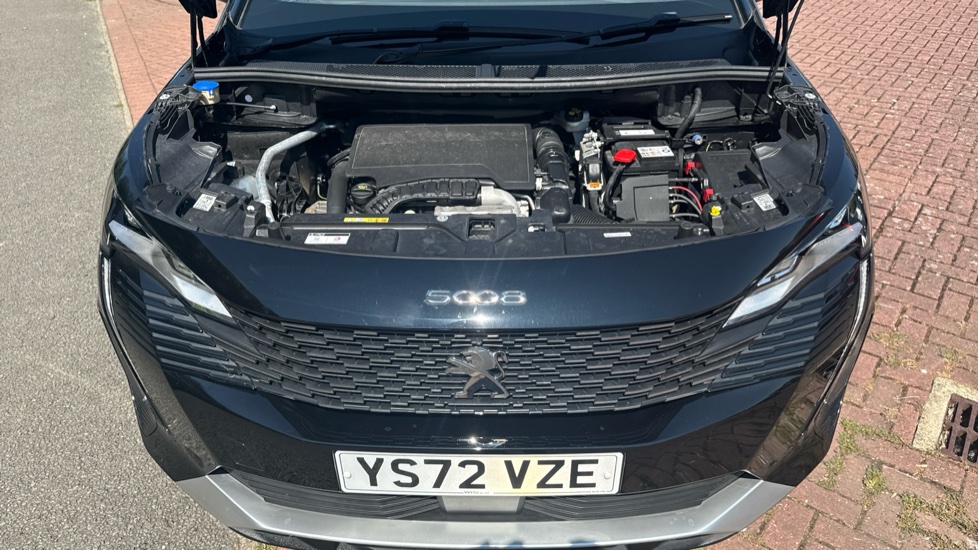 Peugeot 5008 1.2 PureTech Allure Premium+ 5dr EAT8 Petrol Estate - Image 8