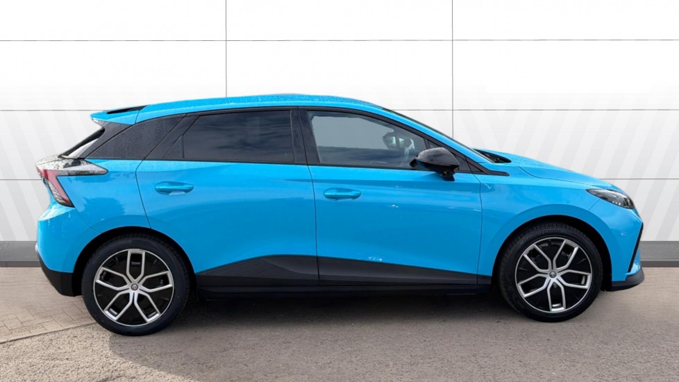 MG MG4 150kW Trophy EV Long Range 64kWh 5dr Auto Electric Hatchback - Image 5