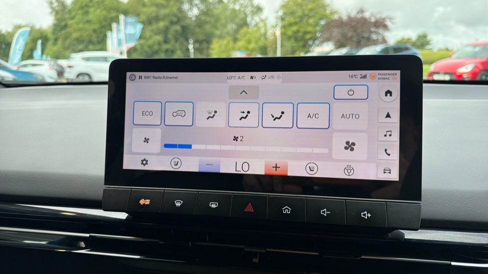 MG MG4 150kW Trophy EV Long Range 64kWh 5dr Auto Electric Hatchback - Image 12