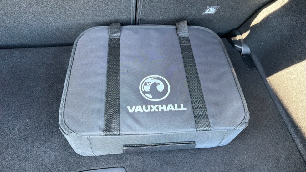 Vauxhall Mokka 100kW Ultimate 50kWh 5dr Auto Electric Hatchback - Image 21