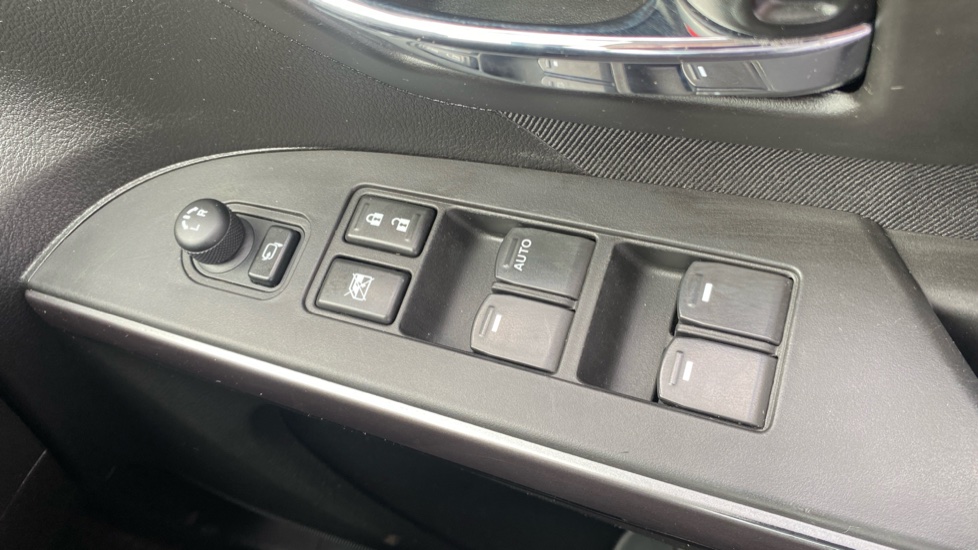 Suzuki S-Cross 1.4 Boosterjet 48V Hybrid Motion 5dr Petrol Hatchback - Image 21