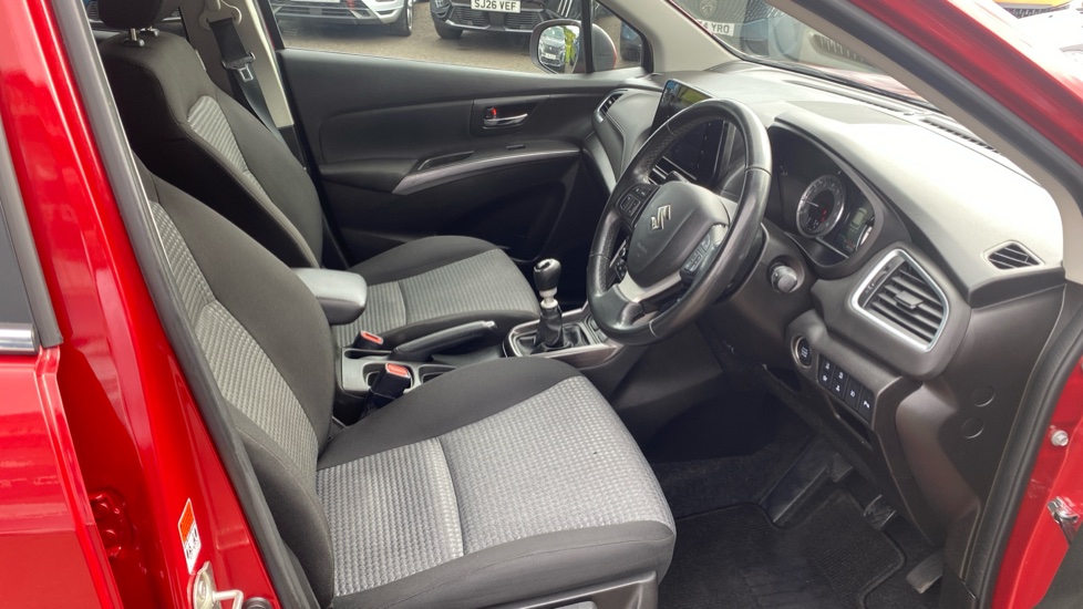Suzuki S-Cross 1.4 Boosterjet 48V Hybrid Motion 5dr Petrol Hatchback - Image 36