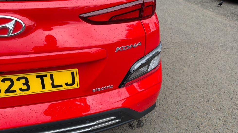 Hyundai KONA 150kW Premium 64kWh 5dr Auto Electric Hatchback - Image 32