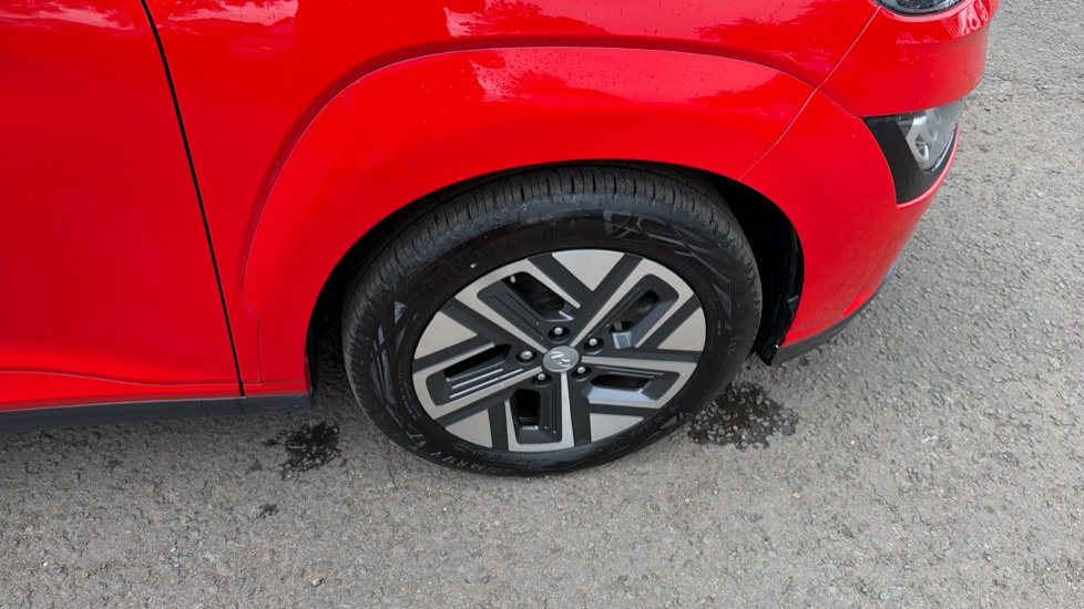 Hyundai KONA 150kW Premium 64kWh 5dr Auto Electric Hatchback - Image 35