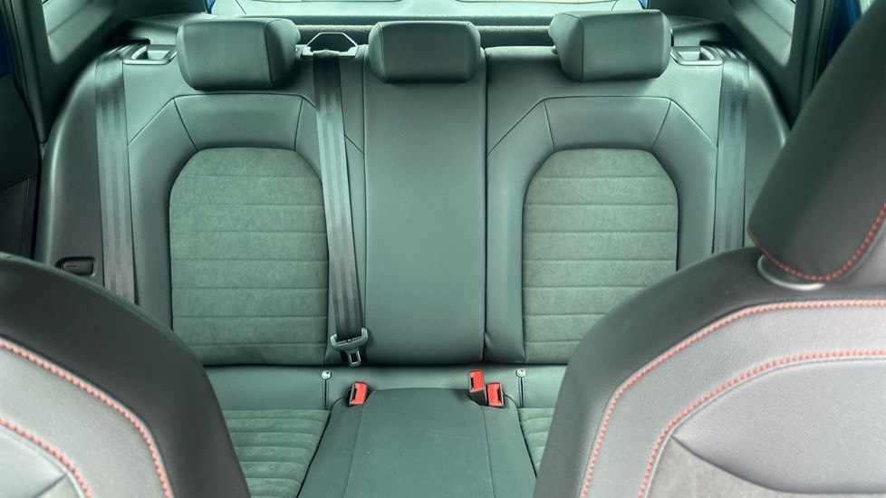 SEAT Arona 1.5 TSI 150 FR Sport 5dr DSG Petrol Hatchback - Image 15