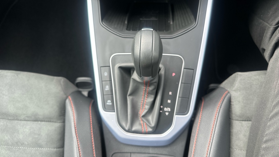 SEAT Arona 1.5 TSI 150 FR Sport 5dr DSG Petrol Hatchback - Image 43