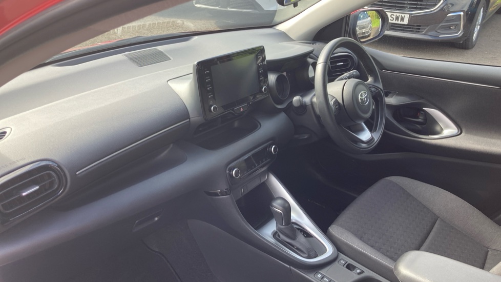 Toyota Yaris 1.5 Hybrid Design 5dr CVT Hybrid Hatchback - Image 9