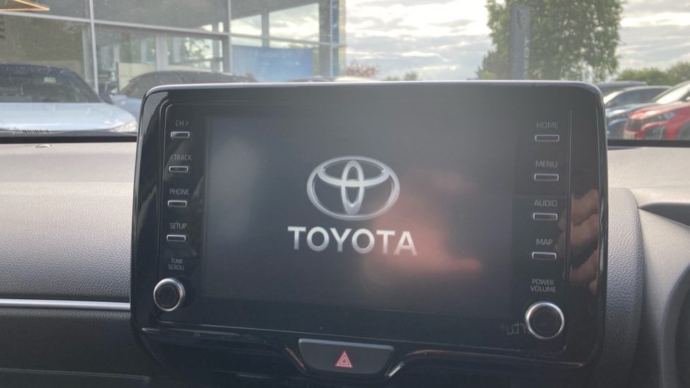 Toyota Yaris 1.5 Hybrid Design 5dr CVT Hybrid Hatchback - Image 12