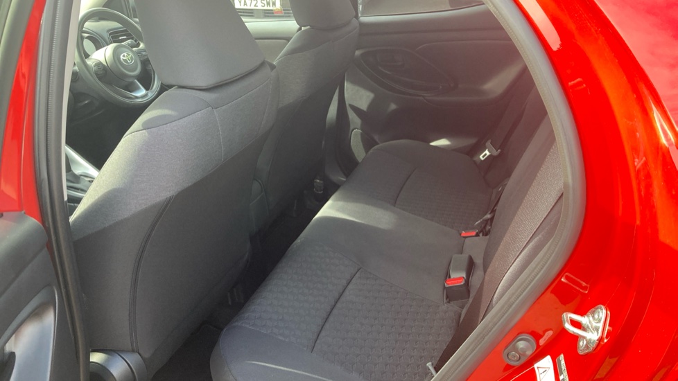 Toyota Yaris 1.5 Hybrid Design 5dr CVT Hybrid Hatchback - Image 16