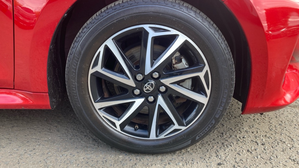 Toyota Yaris 1.5 Hybrid Design 5dr CVT Hybrid Hatchback - Image 21