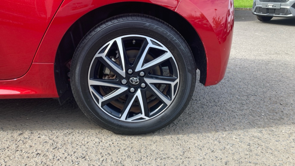 Toyota Yaris 1.5 Hybrid Design 5dr CVT Hybrid Hatchback - Image 23