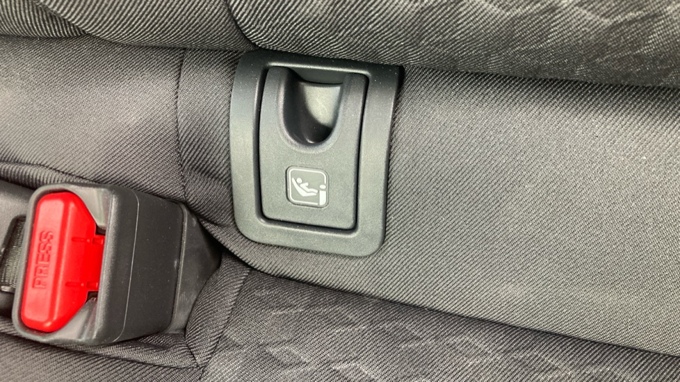 Toyota Yaris 1.5 Hybrid Design 5dr CVT Hybrid Hatchback - Image 29