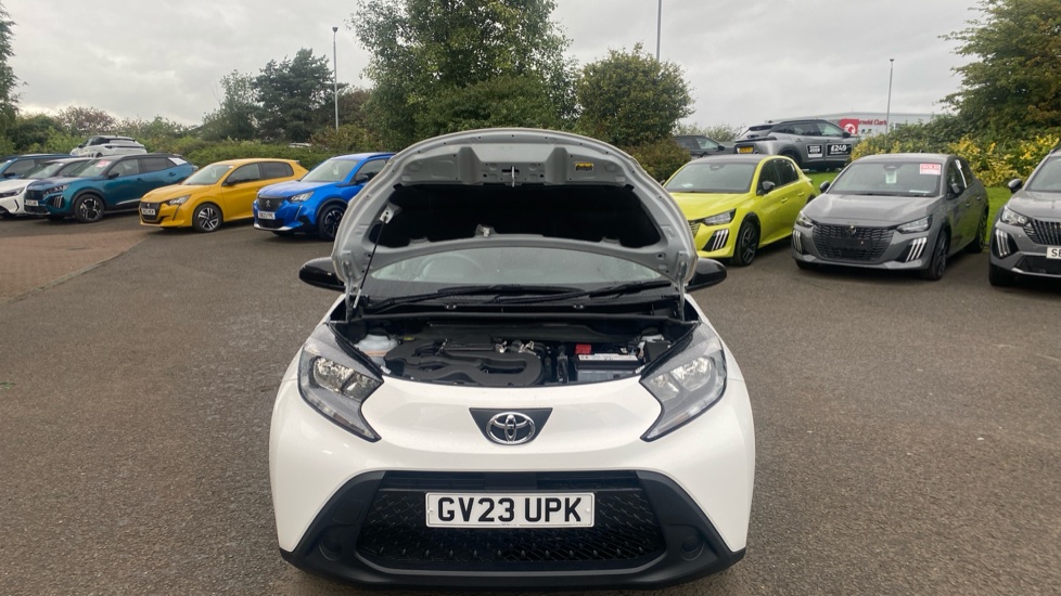 Toyota Aygo X 1.0 VVT-i Pure 5dr Auto Petrol Hatchback - Image 8