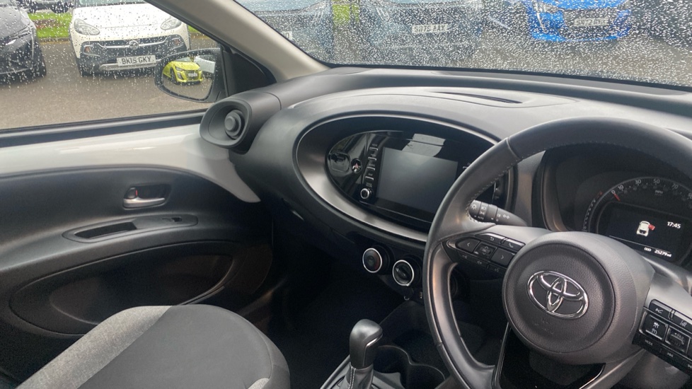 Toyota Aygo X 1.0 VVT-i Pure 5dr Auto Petrol Hatchback - Image 14