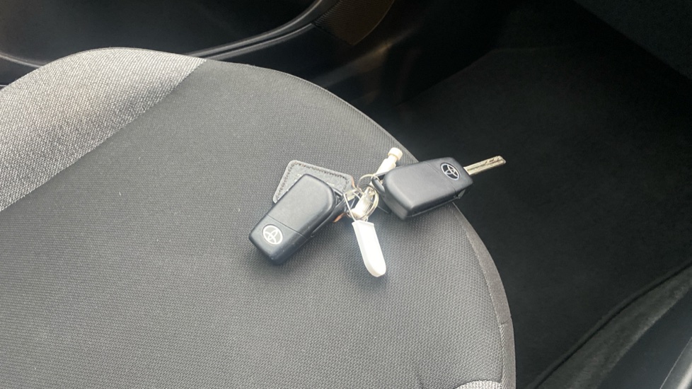 Toyota Aygo X 1.0 VVT-i Pure 5dr Auto Petrol Hatchback - Image 20